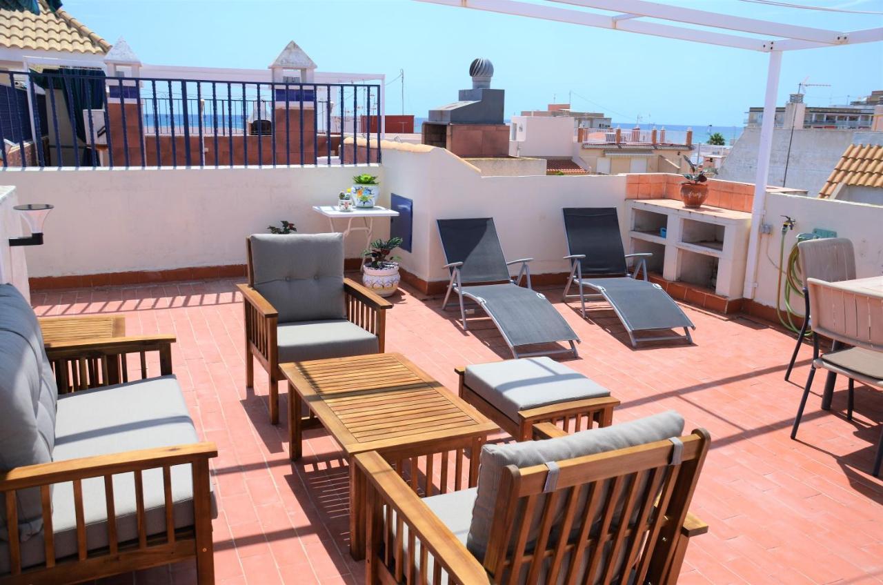 Naufragos Beach Apartment Torrevieja Esterno foto