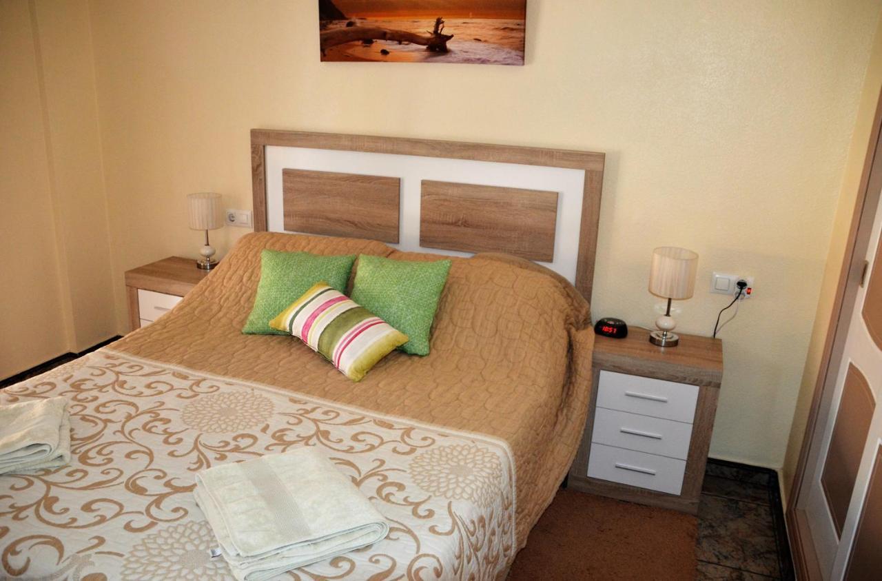 Naufragos Beach Apartment Torrevieja Esterno foto